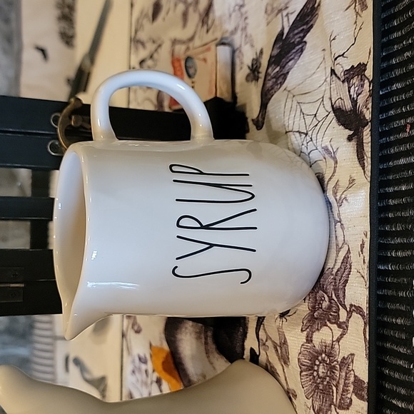 Rae dunn syrup - Picture 1 of 3